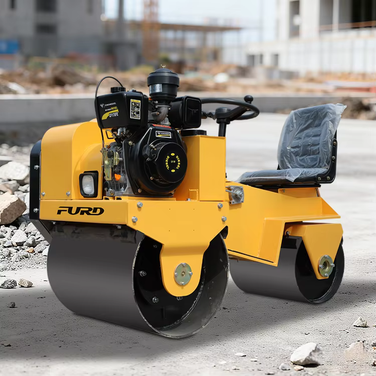 700kg Baby Riding Vibrating Roller Compactor