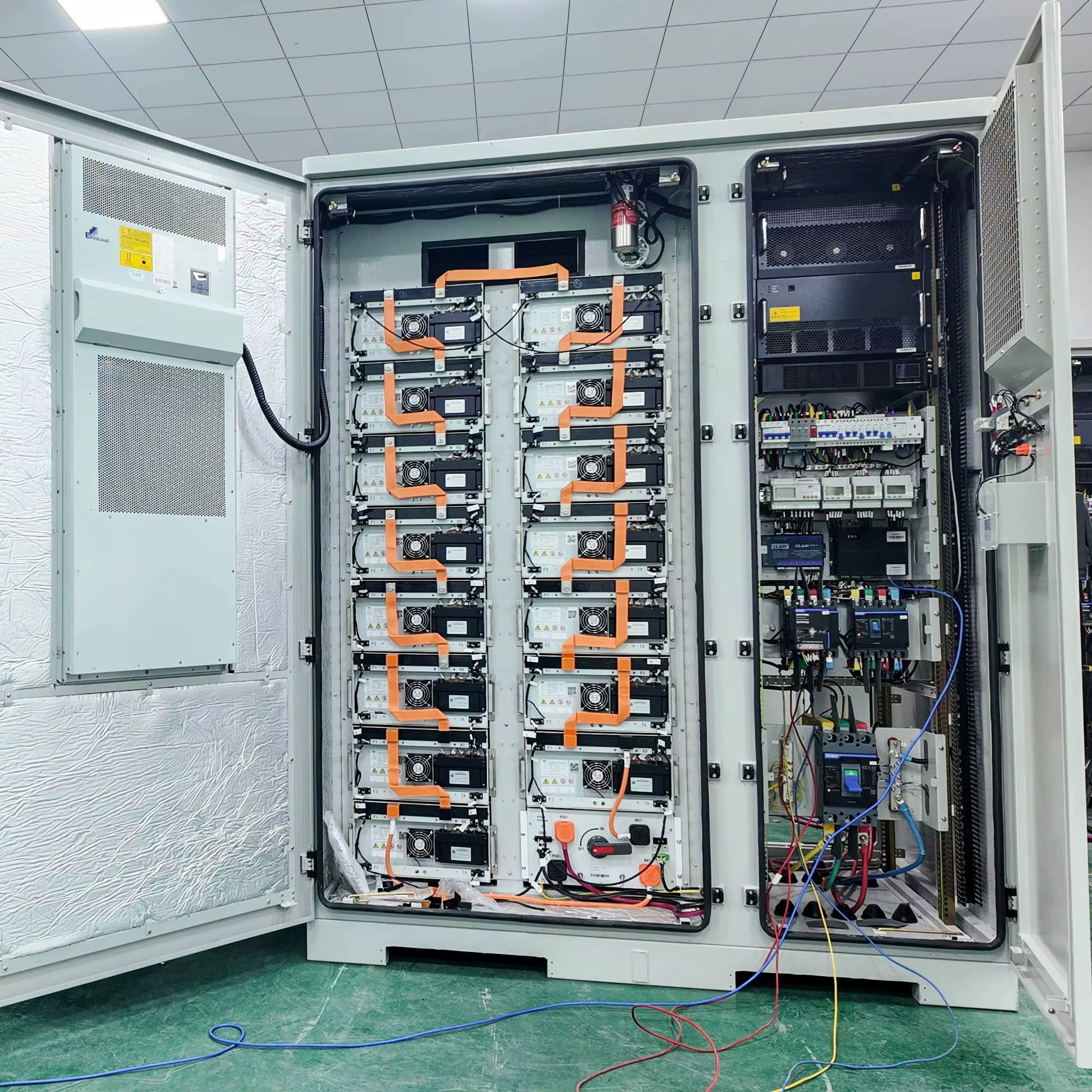 ESS High Voltage 100kWh 200kWh 215kWh Lithium Ion Battery System