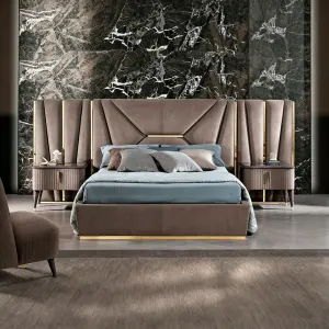 Exquisite Italian Crafted Luxury Bed Manufacturer Customizing Luxurious Bedroom Sets with High Padded Headboards