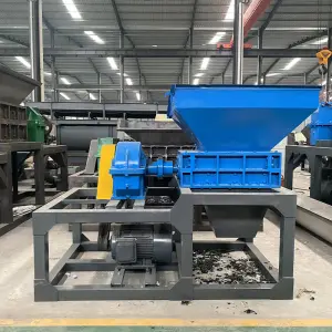 Steel-Reinforced Double Shaft Shredder Large Capacity Bottle Plastic Waste Tyre Crusher with Gearbox Scrap Pipe Metal