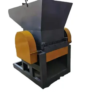 Small Size Portable Waste Plastic Crusher with Gear Pump Bearing 380V 1 Year Warranty