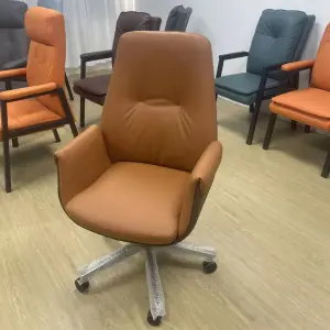 China Commercial Office Chair Modern Design Memory Foam PU Leather Desk Chair with Wooden Material